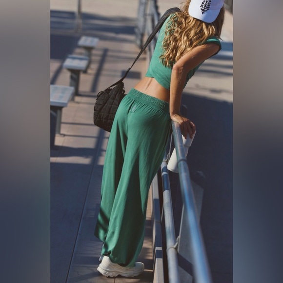 free people movement Pants - Free People Hot Shot Crossover Set Size Large NWOT